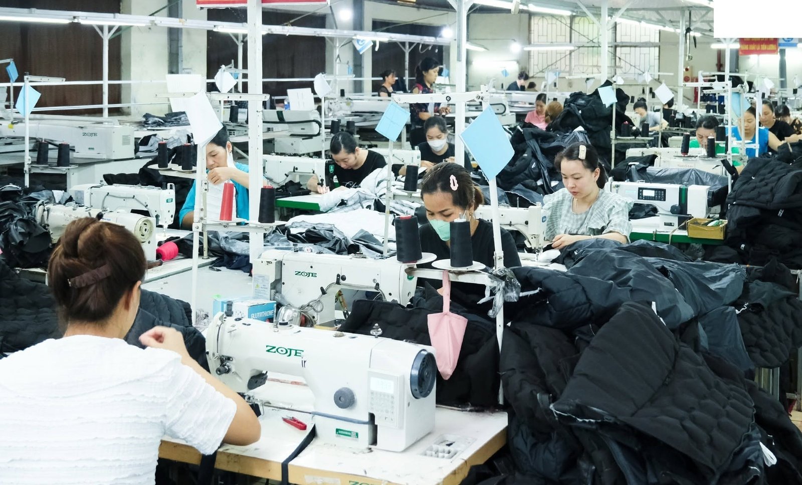 Vietnam's Textiles, Apparel and Footwear Output Trails Manufacturing Growth in August