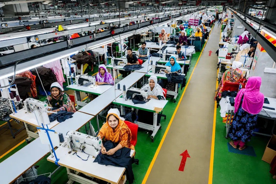 Apparels Power Bangladesh's Export Surge Again as August Earnings Jump 13.14%