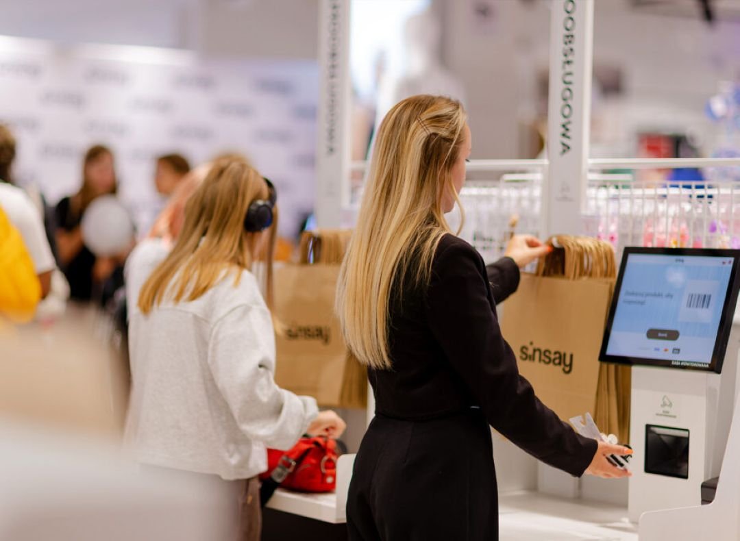 LPP's Both Retail and Online Channels Deliver Double-Digit Growth