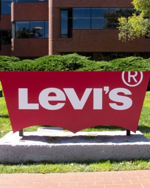 Levi’s Reports Strong Growth Driven by DTC and Denim Lifestyle Strategy Levi’s Reports Strong Growth Driven by DTC and Denim Lifestyle Strategy