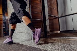SAYSKY and PUMA Put Scandinavian Running Fashion at the Centre of the Office-to-Start-Line Movement 26aw run saysky elevator 0653 rgb