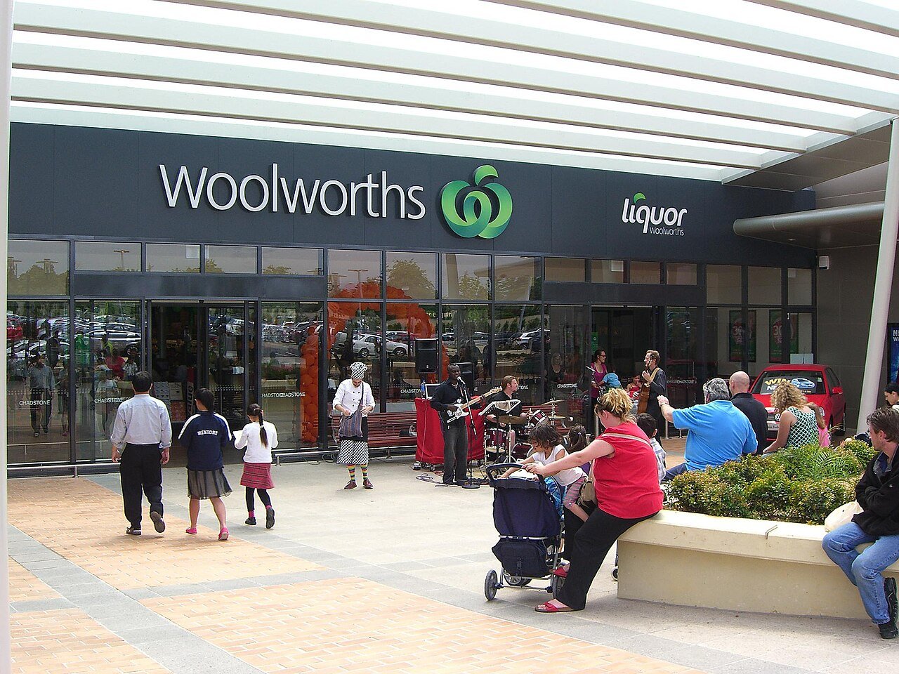 BIG W's Clothing Rebound Powers Woolworths' Return to Profit in General Merchandise
